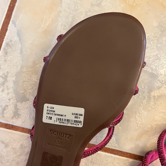 BRAND NEW SCHUTZ Fuchsia PINK size 7.5 Women's Sandals!! - Picture 5 of 11